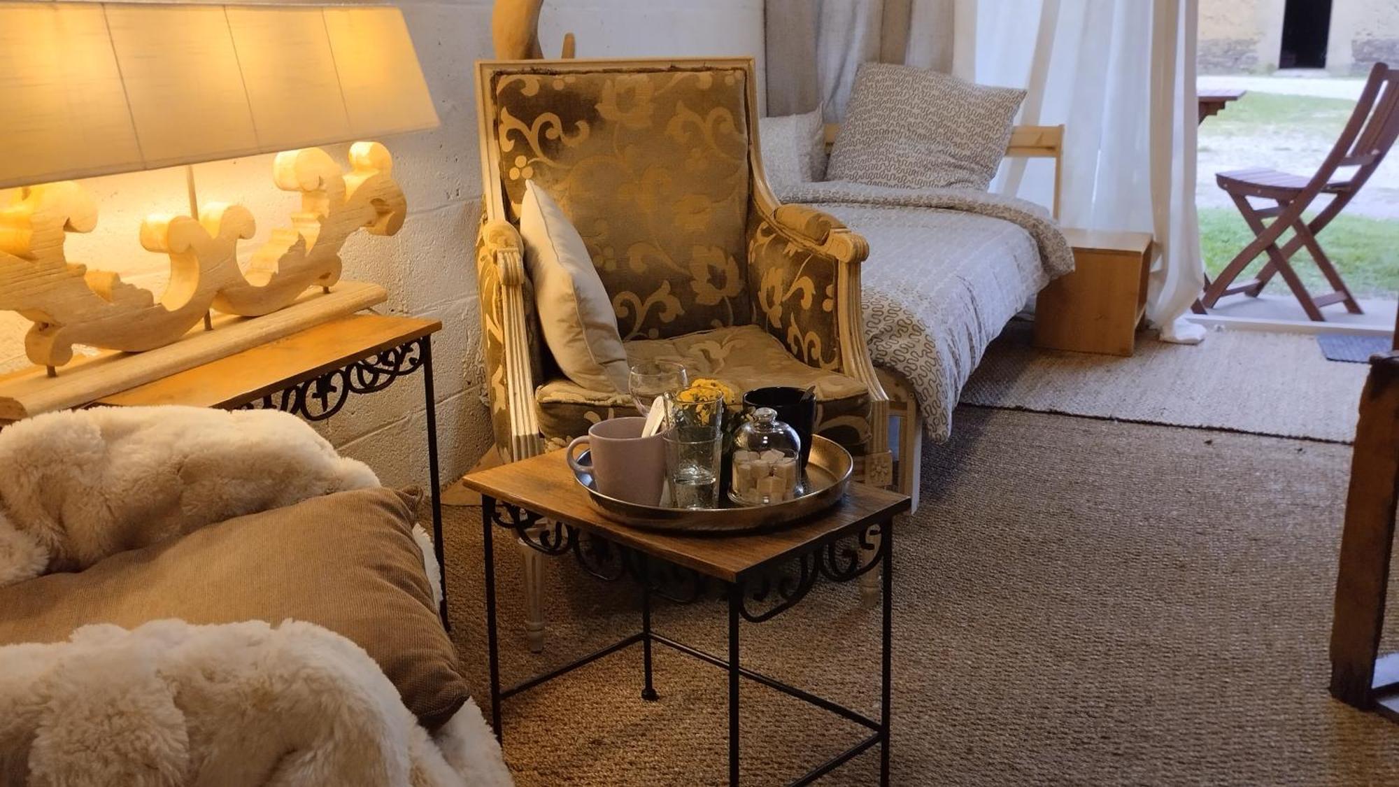 Le Laboratoire Shabby Chic De La Parfumerie Du Manoir Chavagne Luaran gambar