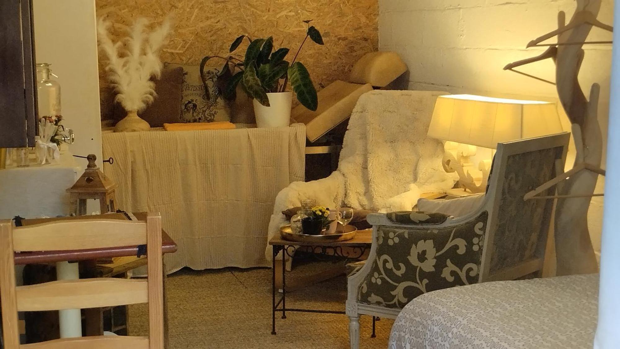 Le Laboratoire Shabby Chic De La Parfumerie Du Manoir Chavagne Luaran gambar